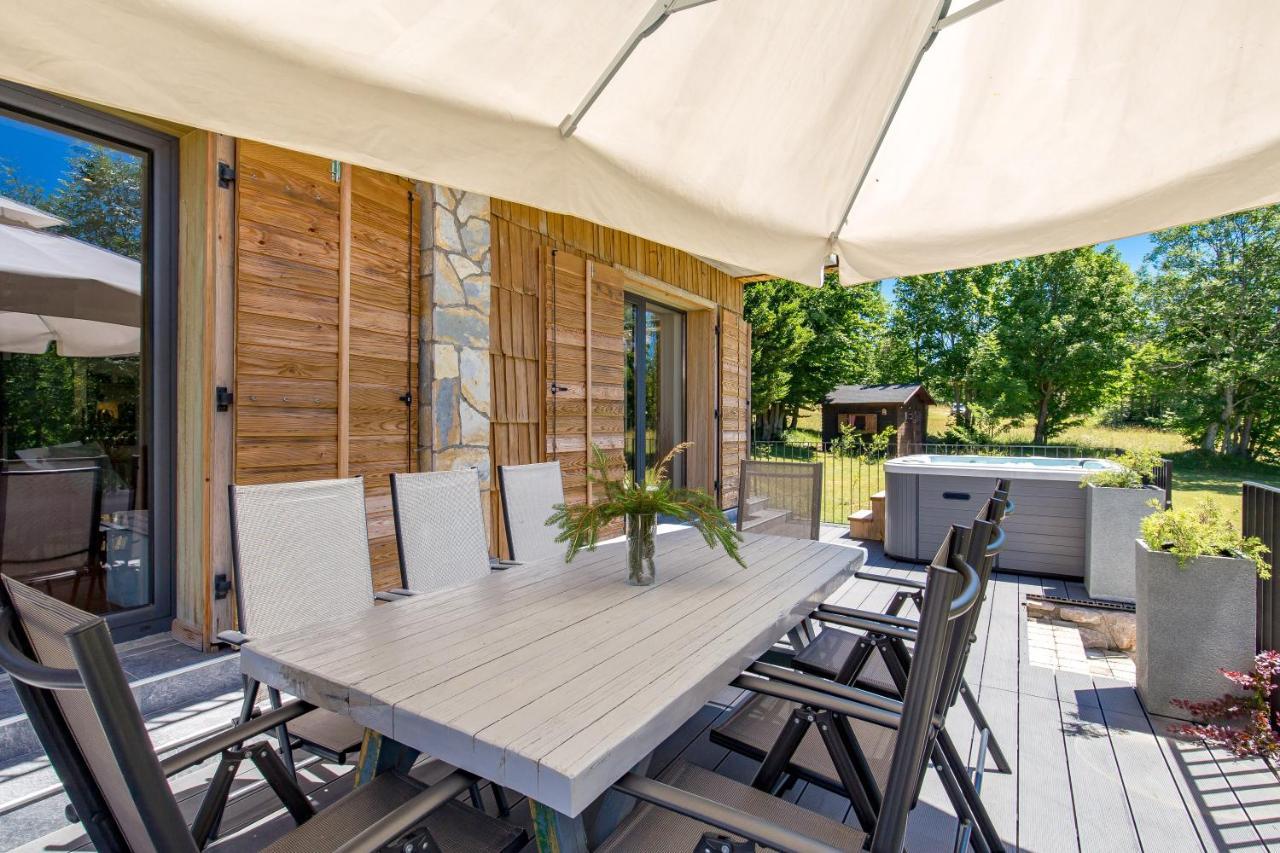 Modern Alpine Monsalbius Chalet Baske Ostarije Ngoại thất bức ảnh